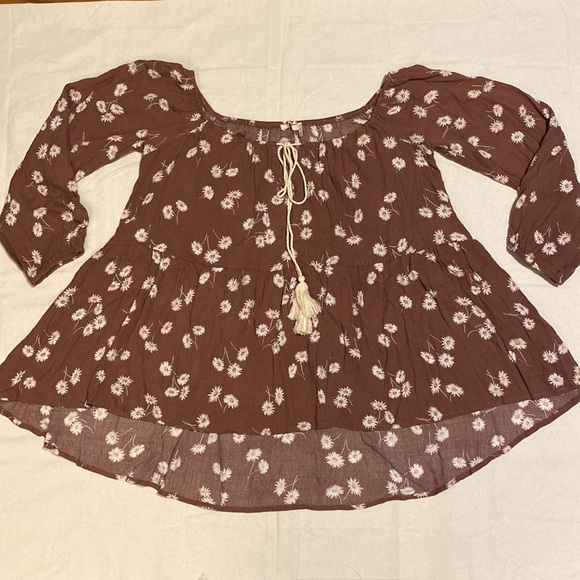 Francesca’s Miami Floral Off-Shoulder Bohemian Blouse - Picture 6 of 12